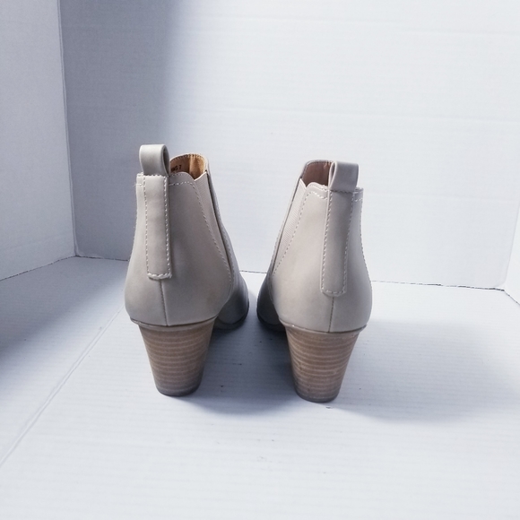 DV GRAYISH TAN ANKLE HEELED BOOTS SIZE 7 - Picture 7 of 15